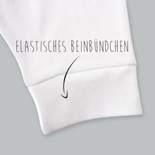 Laden Sie das Bild in den Galerie-Viewer, Newborn Set - Babyhose und Babymütze