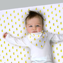 Laden Sie das Bild in den Galerie-Viewer, Baby Dreieckstuch